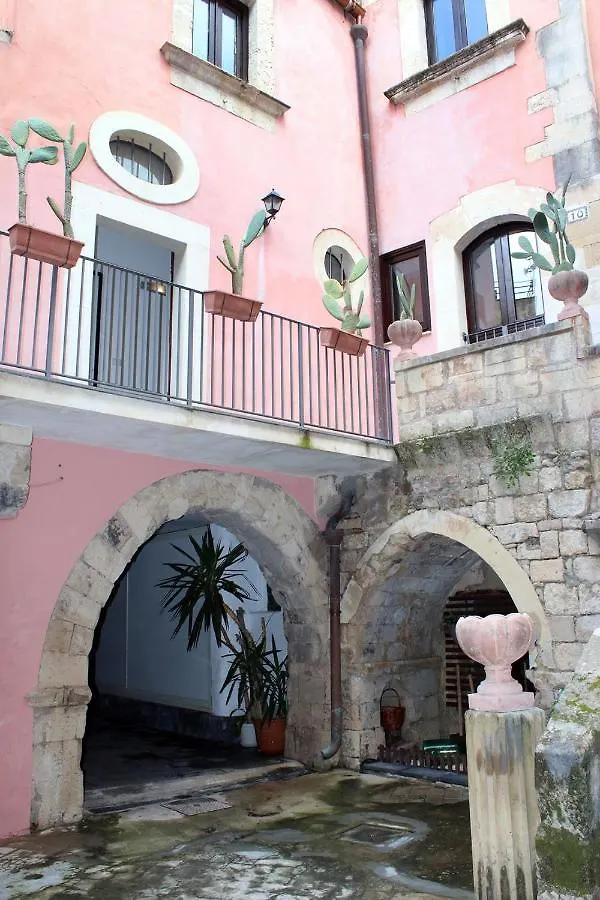 Residence Arco Antico Syracuse 3*,