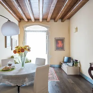 Apartment Sanmartinoortigia